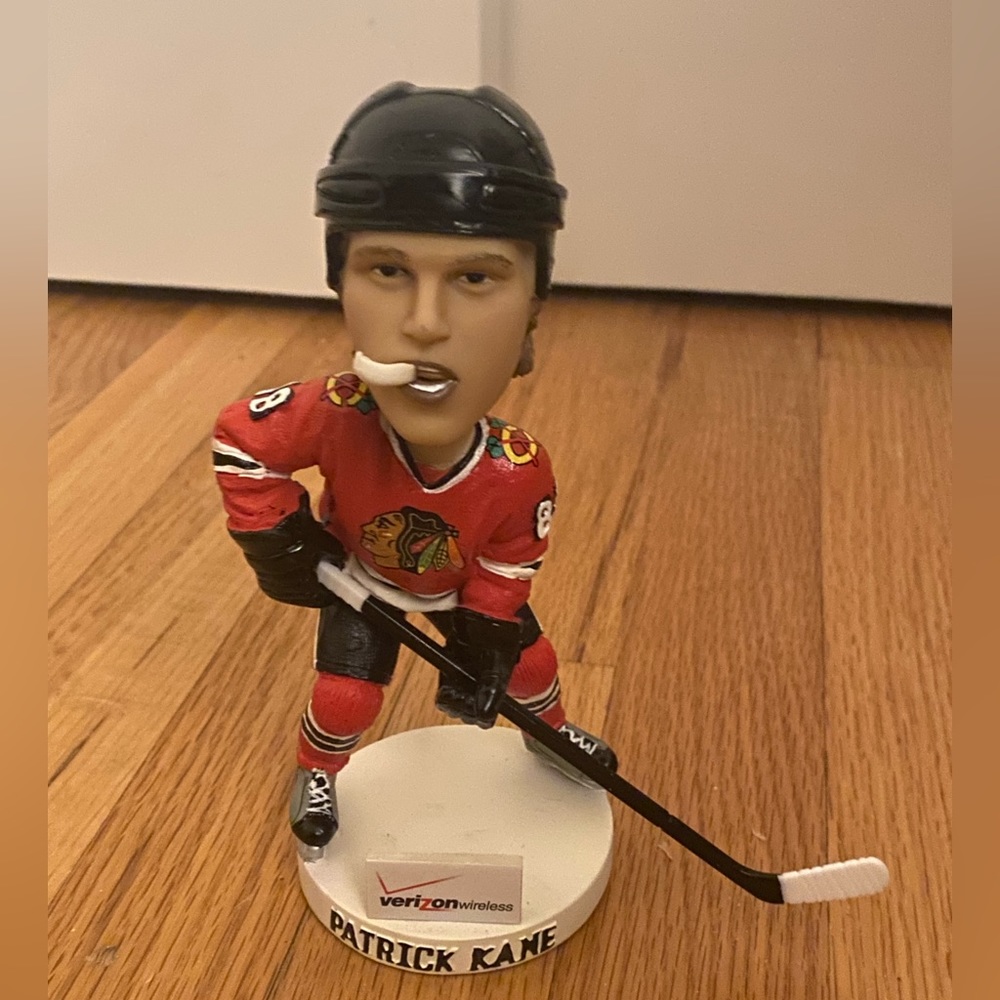 Chicago Blackhawks Patrick Kane #88 mouth guard bobble. New. box damaged